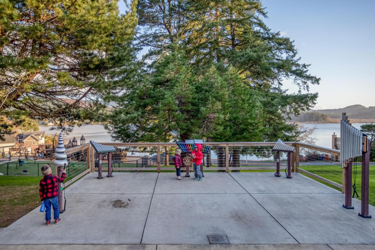 Regatta Park Lake House Lincoln City Exterior foto